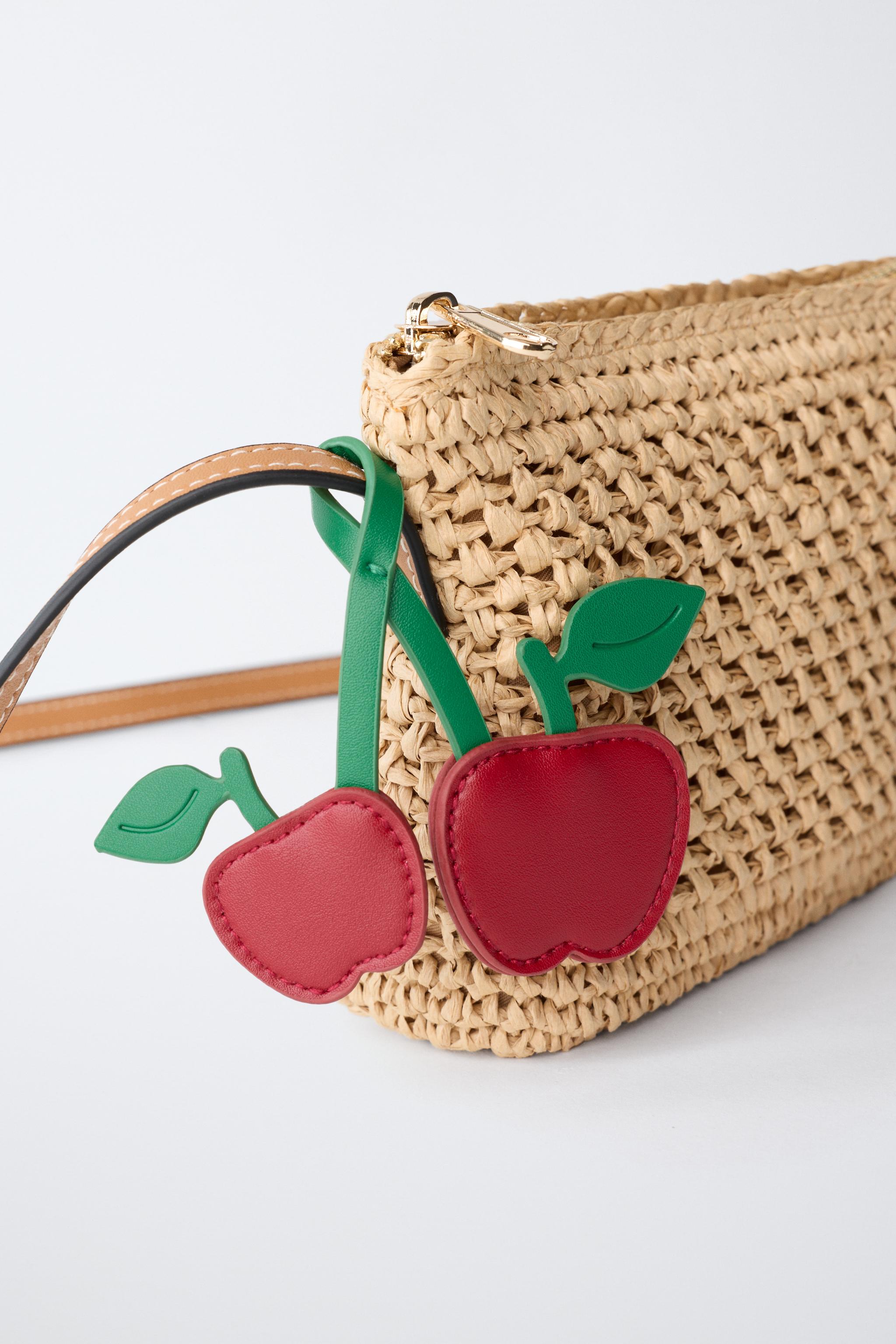 SAC BANDOULIÈRE EN RAFIA CERISES
